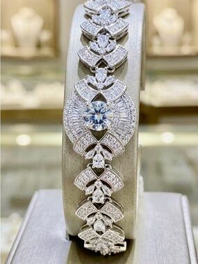 Elegant White Gold Diamond Bracelet - Sparkling White Design